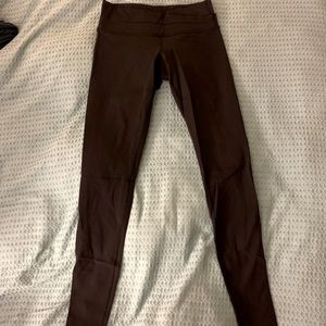 Lululemon black mid-rise full length leggings size 4